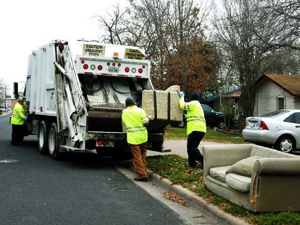 25. Refuse and recyclable material collectors