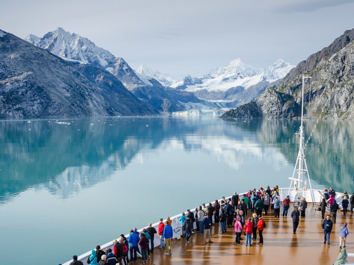 cruise ship alaska glacier bay