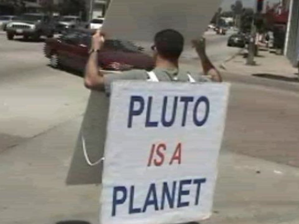 2006 — plutoed